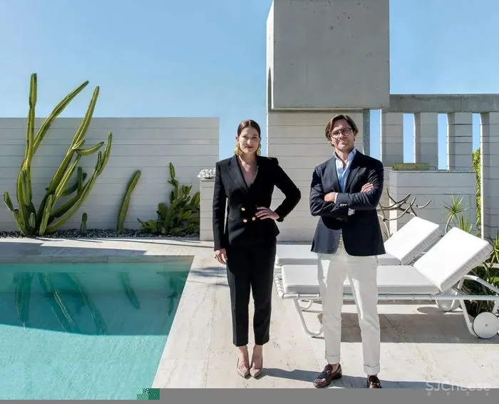 设计师夫妇的极简私宅，屋顶花园设计得太仙了！