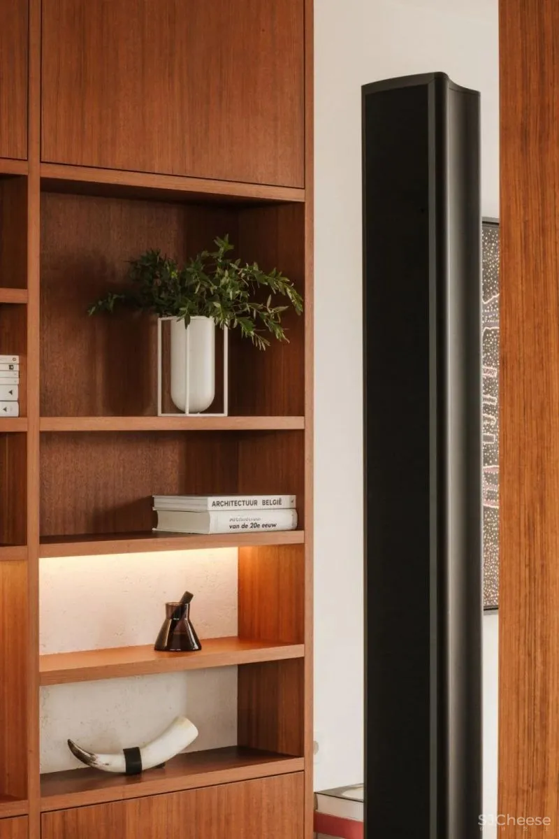 125㎡顶层公寓现代极简室内装饰设计