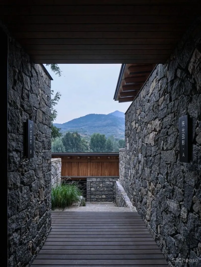 line WORK 九女峰 · 故乡的云山奢酒店