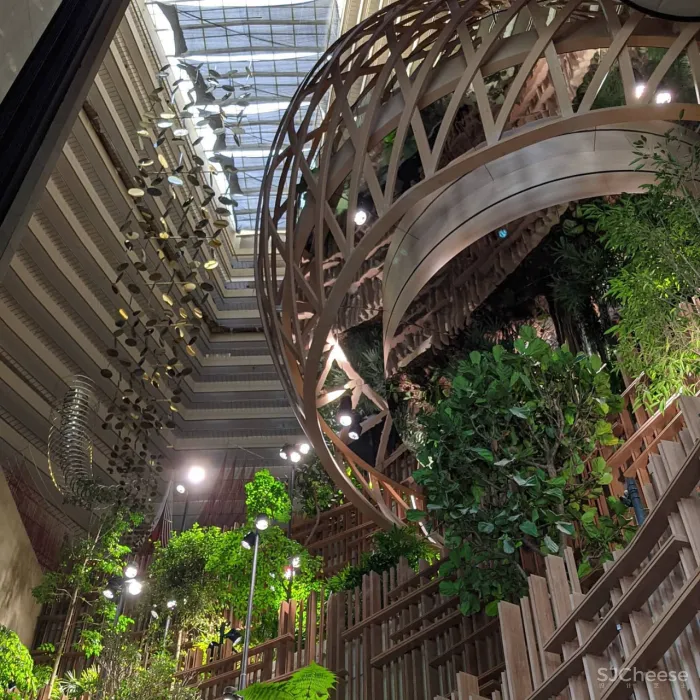 波特曼生前设计的酒店,中庭变花园,亲生物设计的典范