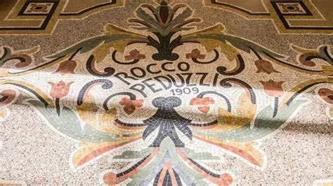 月租金100多万的豪宅长啥样?1231㎡,景色绝了!