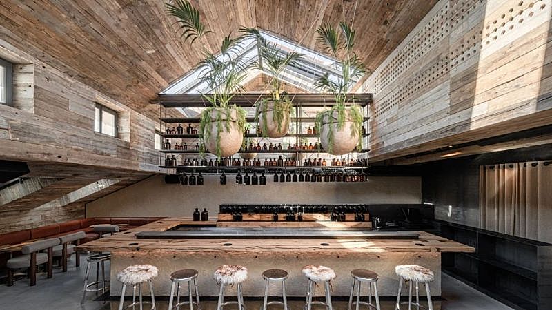 YOD Group乌克兰利沃夫市MAD酒吧