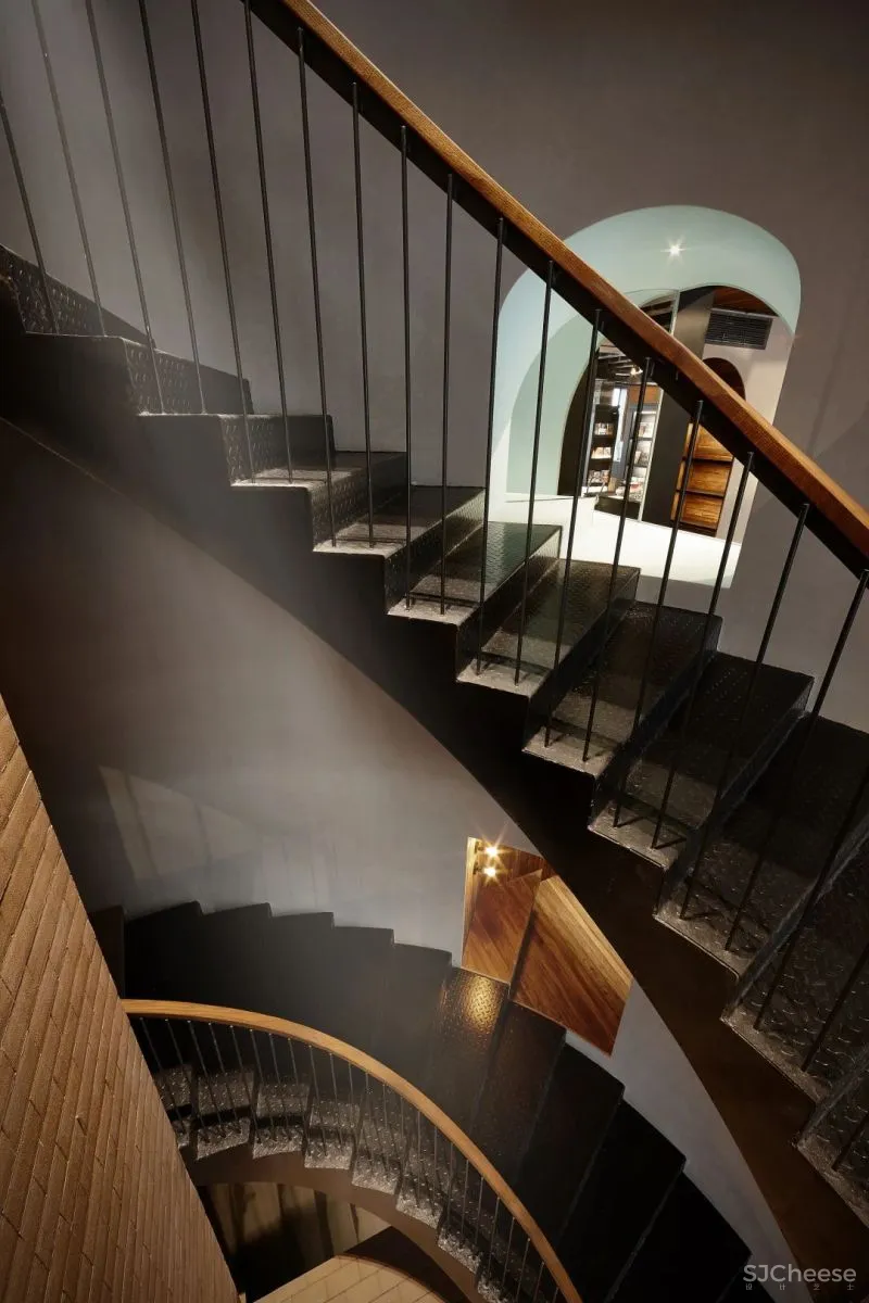 吕永中:朵云书院·戏剧店