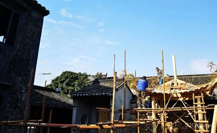 他花数百万修复明代老宅，只为回到500年前的生活