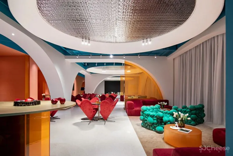 旭辉:以“色”互动的实验性体验馆 矩阵纵横