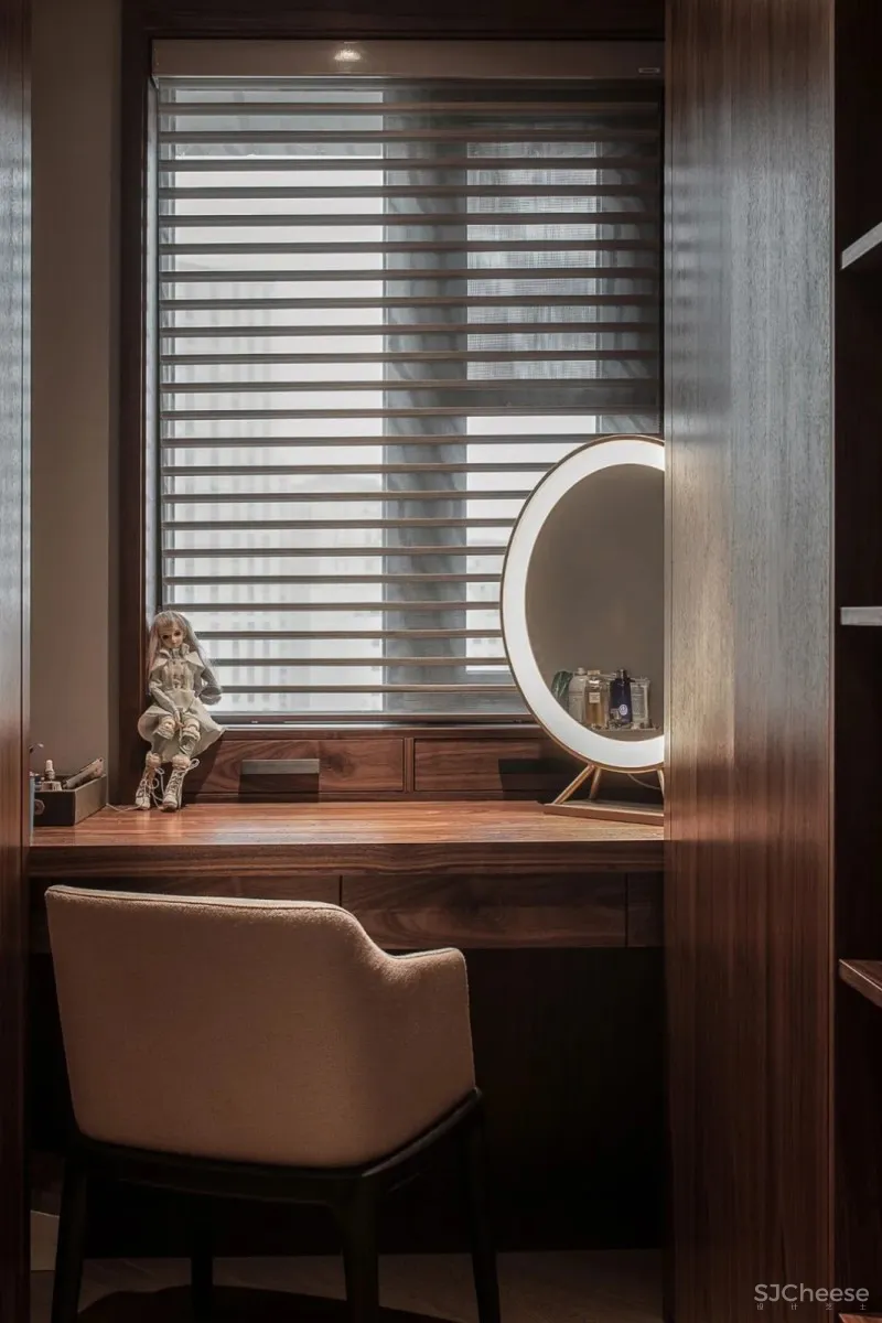 MIYUKO美域高 丨简单不平凡,这样的“高级黑”谁不爱