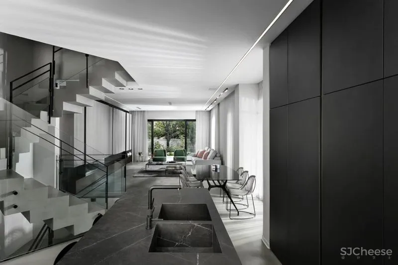 高级黑,无处不在!