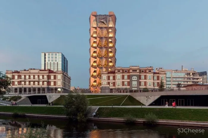 Foster Partners新作落成，蜂窝状外立面让人耳目一新！