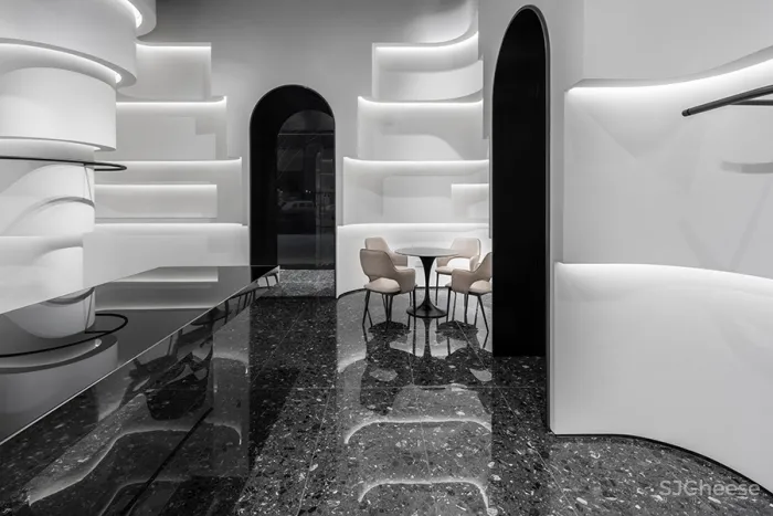 留白设计 • AURDUO|沙漠之城,峡谷语言地有趣融合