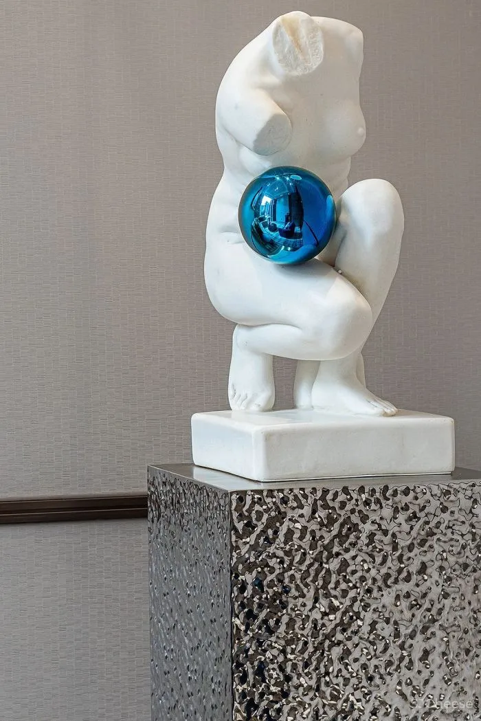 奥迅设计 艺术与场景共舞 佛山方直珑湖湾售楼部