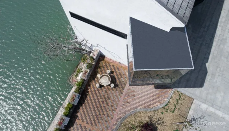 淀川建筑事务所 × 云间粮仓:漂浮在河边的茶室