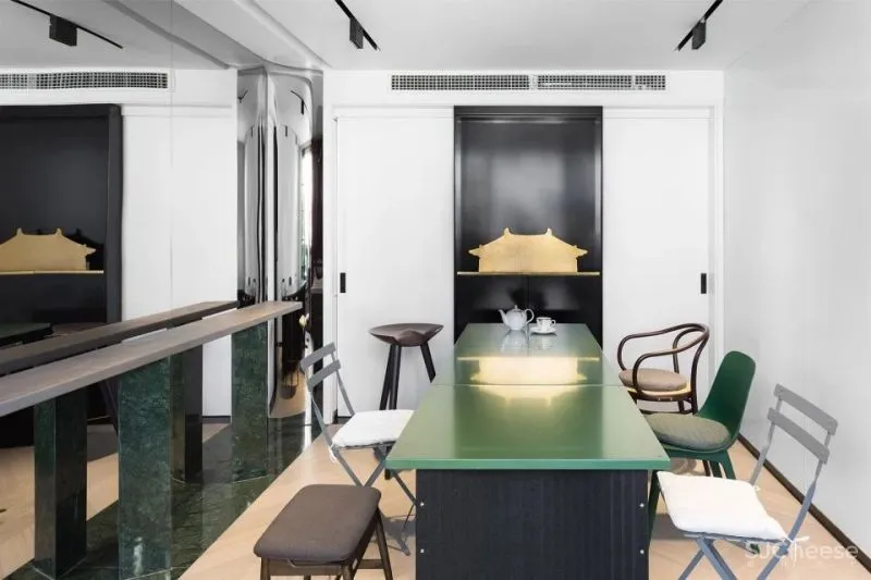 新作 “老破小”中的家庭剧院，上海 寻长设计