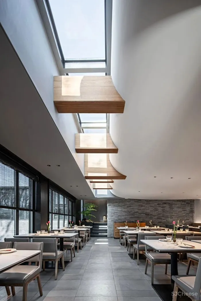 从簋街“长出来”的京城名餐厅 胡大总店，北京 IN·X屋里门外