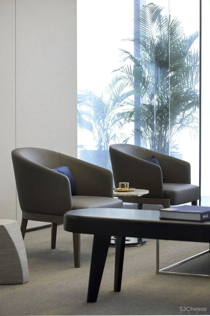 RONGOR 重塑办公美学,革新场景体验「星作」