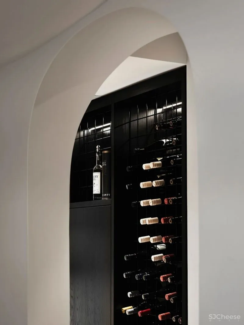 看惯了金碧辉煌的豪宅,怀念这种朴素的简约风