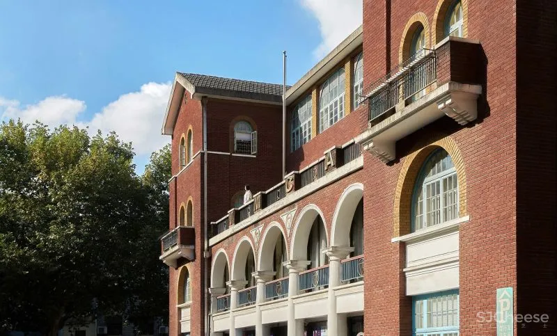 灰绿色 金属感,复古风精品酒店 泛域设计