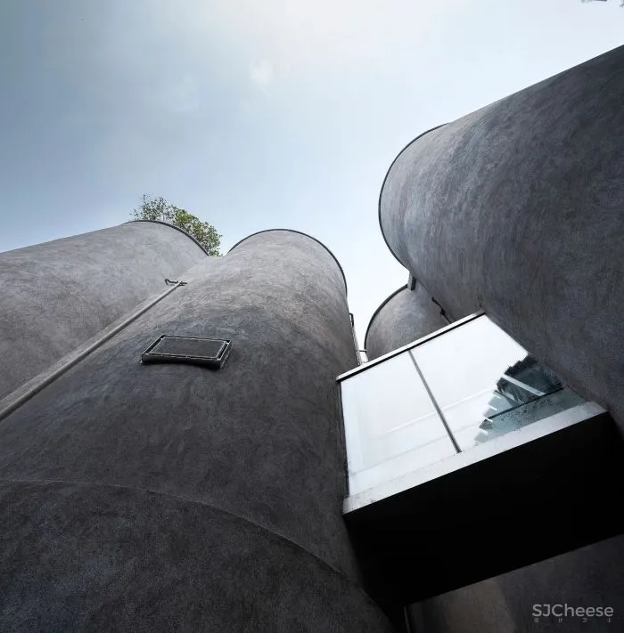 读书日,来看这座在筒仓中新生的书店