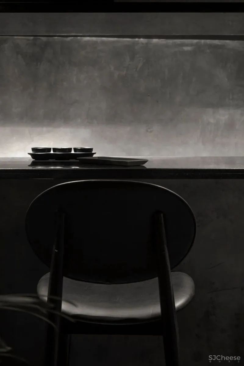 RENESA ARCHITECTURE新作|暗黑式混凝土结构