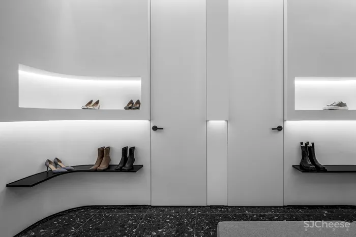 留白设计 • AURDUO|沙漠之城,峡谷语言地有趣融合