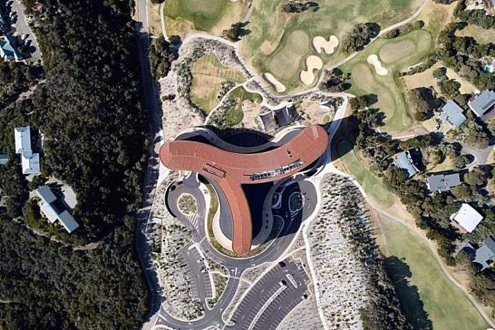 起伏沙丘中的舒展形体 RACV度假酒店 Wood Marsh