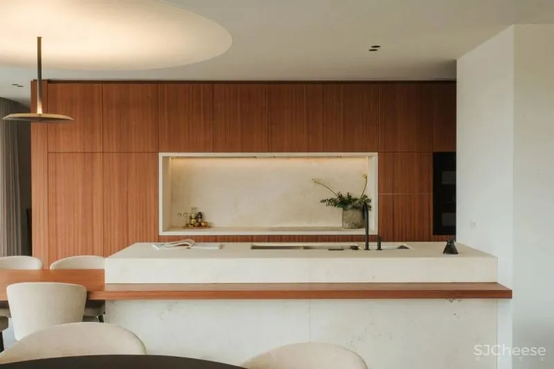 125㎡顶层公寓现代极简室内装饰设计