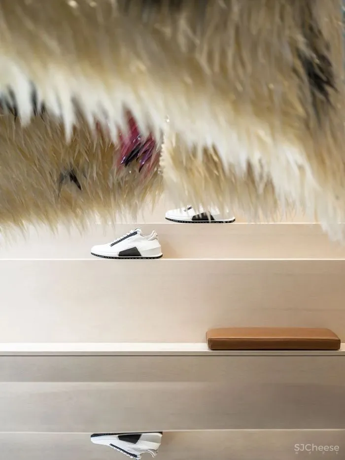 新作丨 红山设计 ECCO全球旗舰店造梦空间,未来世界的修辞