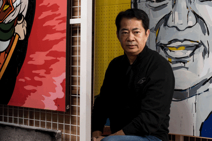 新作丨他曾经是学霸CEO,退休后建了座公寓“美术馆”