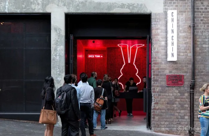 首发 | George Livissianis设计,Chin Chin +DOLPHIN 餐厅