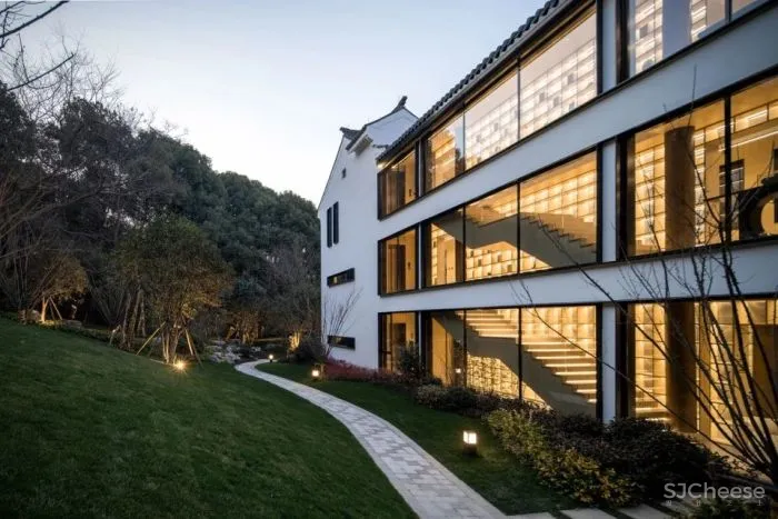 抬头便是自由~零壹城市创造“度假式办公”新空间