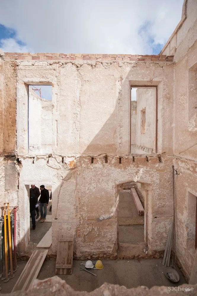 Aulets Arquitectes:巴塞罗那改造住宅 Enological Station