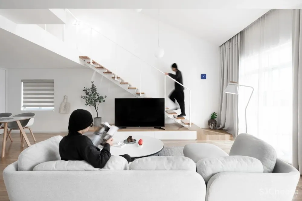 农村盖房又大又土?!建筑师只花15万爆改闲置顶楼,告诉你什么叫“全村的希望”!