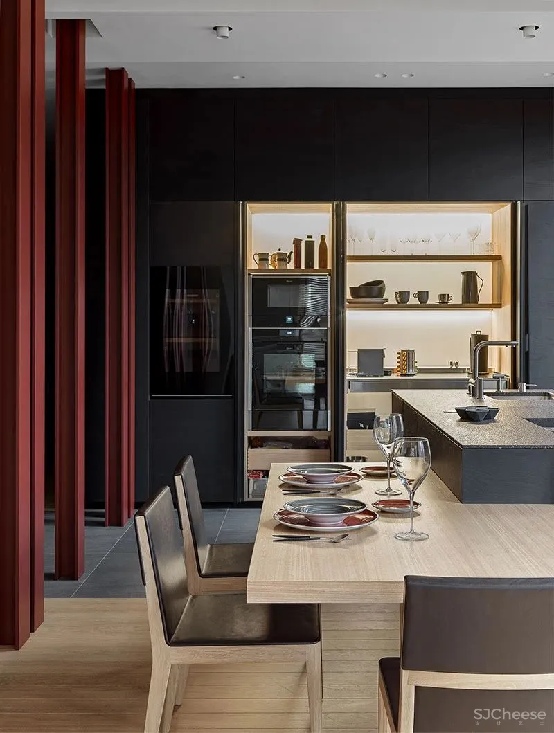 高级灰＋木饰面，二居室这样设计超耐看