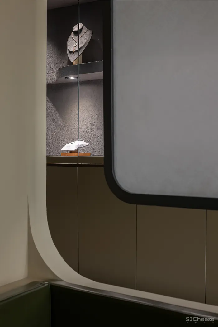 PDD深点设计 × CHARMANCE荟玥·珠宝:缔造非一般“寻宝”之旅