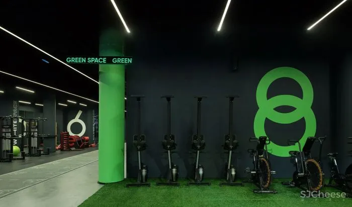 运动的不同维度 莫斯科Kometa Black健身俱乐部