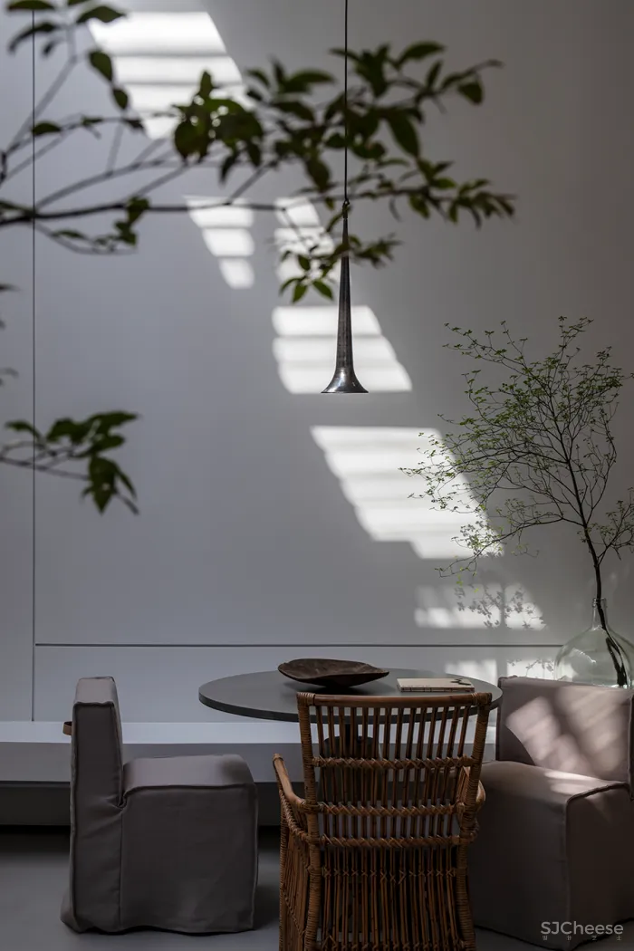 新作|方日新 • 庐州 翠园|这间地复式院落私宅,采光通风极好