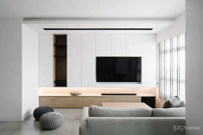 如何完善黑色，白色，木质-灰色调色板