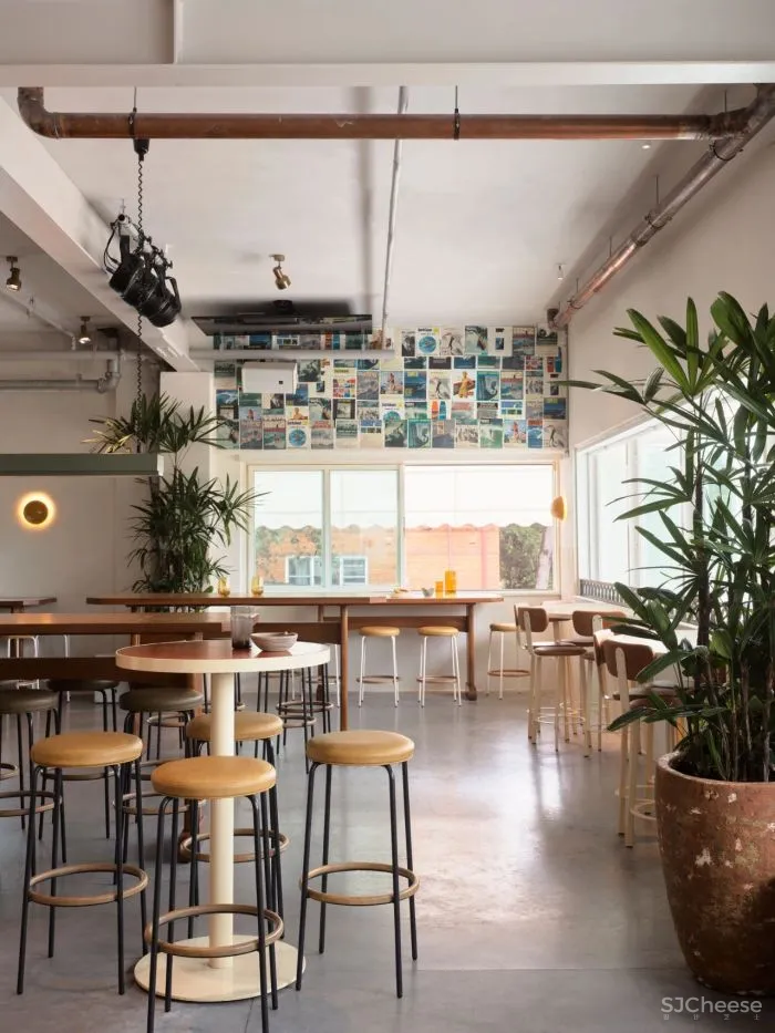 HARBORD HOTEL RENOVATION BY ALEXANDER - CO.