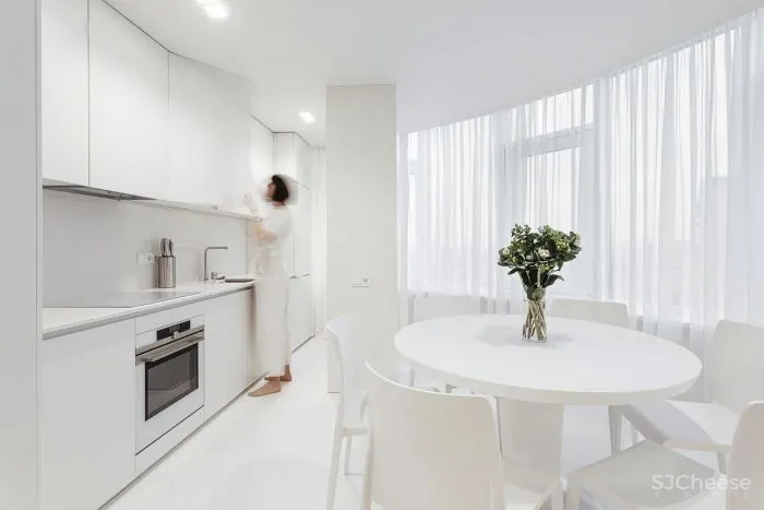 全白色内饰打造凉爽净度