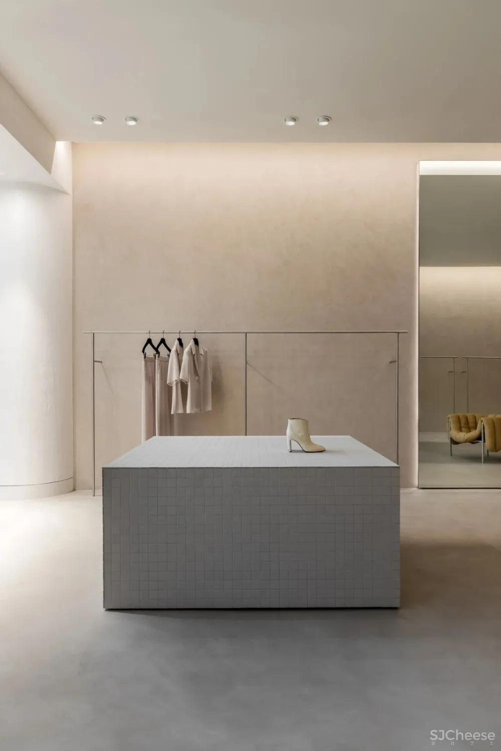 VIKTORIA - WOODS CHADSTONE FLAGSHIP BY GOLDEN.