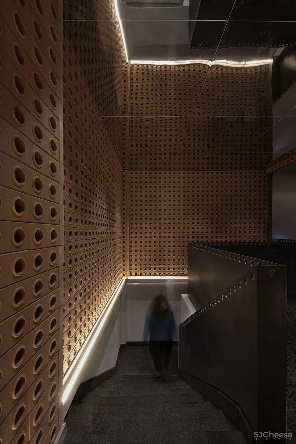 新作 以“戏剧舞台”为灵感 QU烤肉酒馆 木斗设计