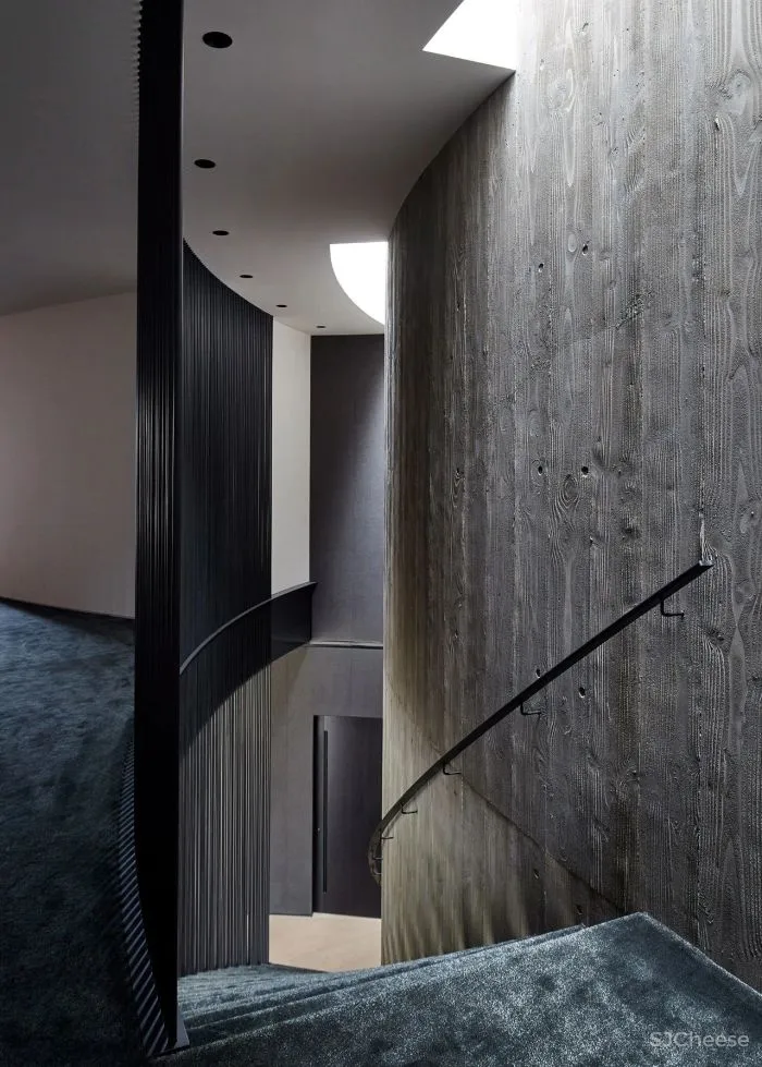 Wood Marsh Architecture丨墨尔本“雕塑”住宅，将现代艺术放大