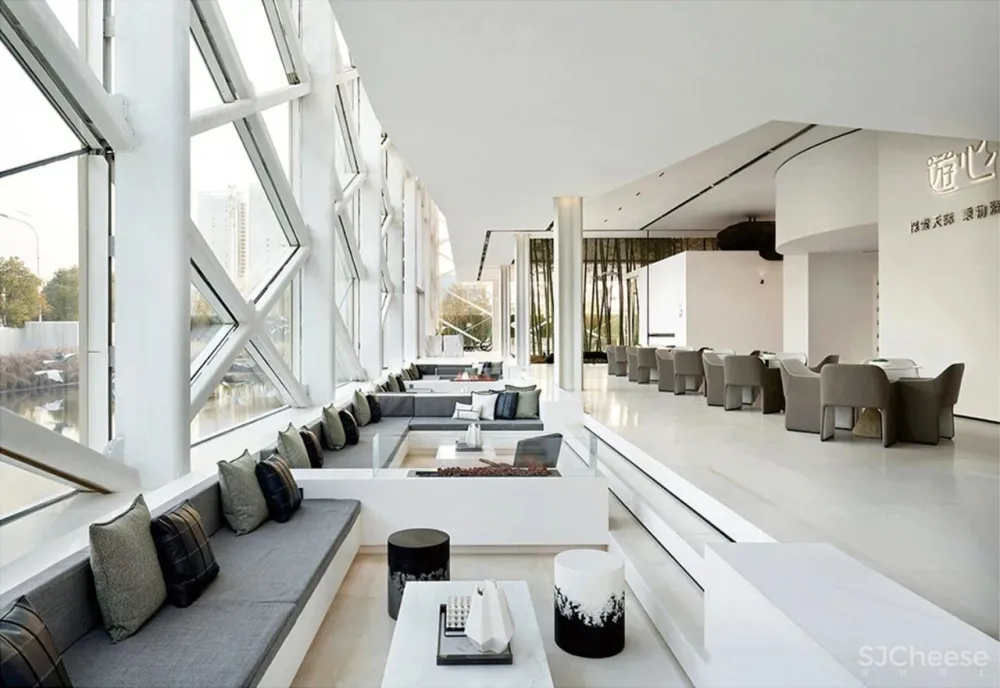 布鲁盟新作 丨折衷主义与艺术共鸣