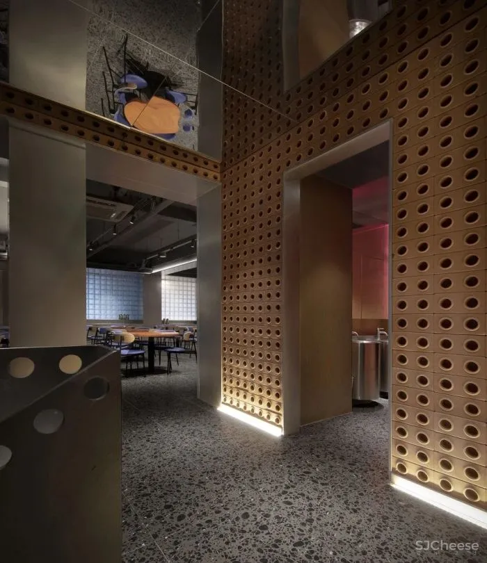 新作 以“戏剧舞台”为灵感 QU烤肉酒馆 木斗设计