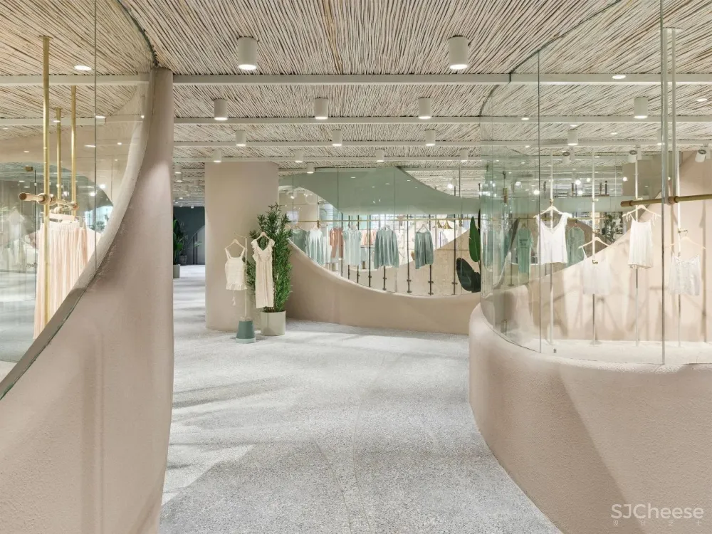 土耳其Ulupinar服装展厅设计,混乱寻求“宁静”的体验