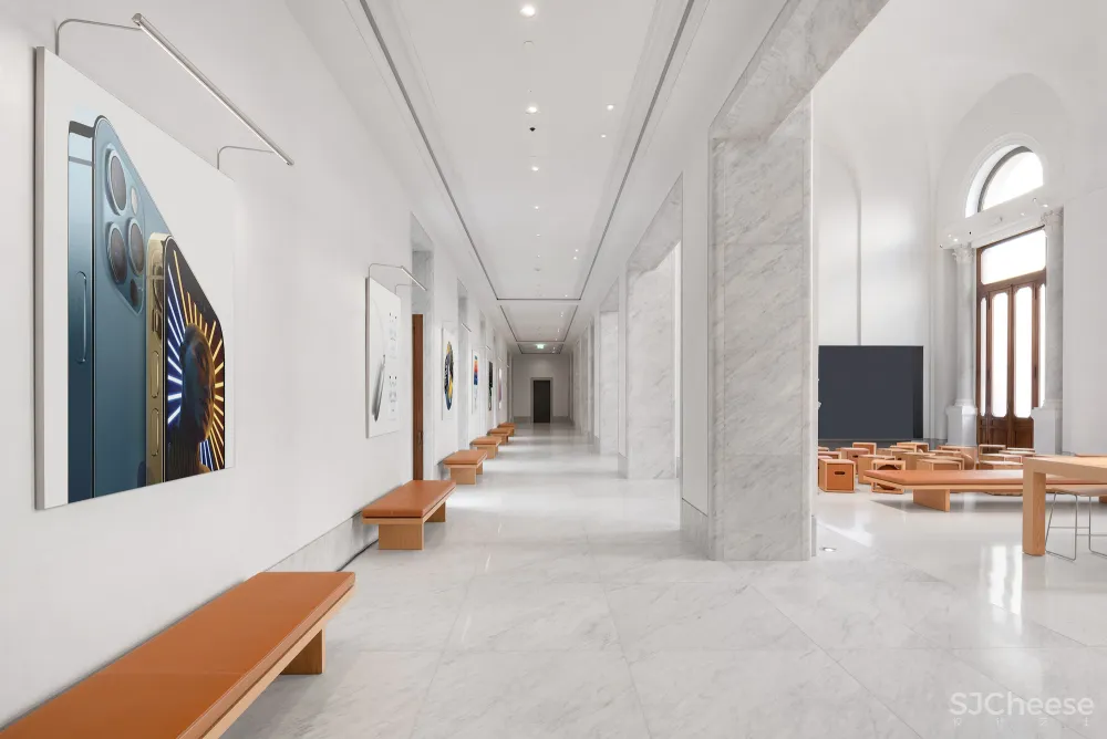 苹果最新旗舰店开幕!Foster Partners 爆改百年宫殿,刷新零售空间逼格