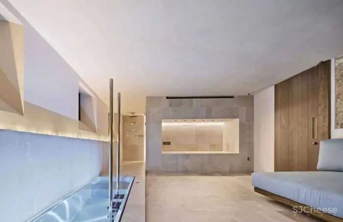 OHLAB-西班牙乡野里的复古电影屏幕!