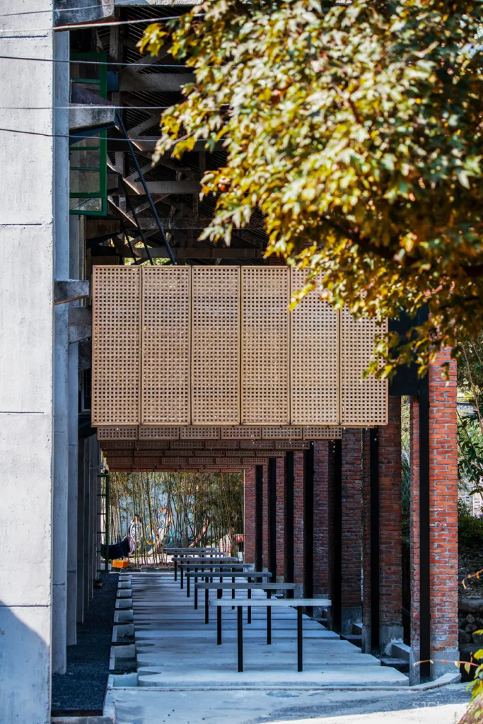 李聪 - 陈书灏 • 莫干山蚕种场｜历史保护建筑“化茧成蝶”