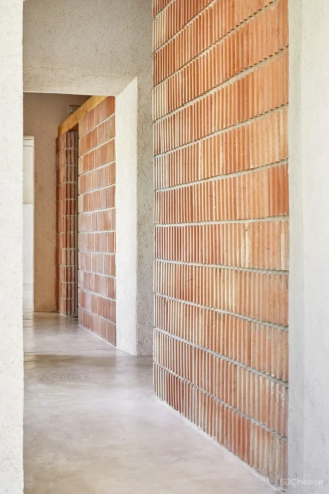 Aulets Arquitectes:巴塞罗那改造住宅 Enological Station