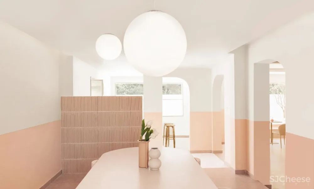 桃粉色ins风,温柔与硬朗的平衡 则问设计