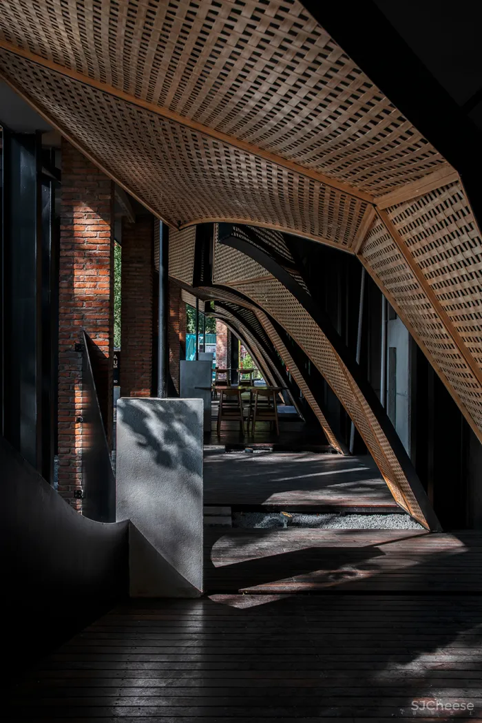 李聪 - 陈书灏 • 莫干山蚕种场｜历史保护建筑“化茧成蝶”